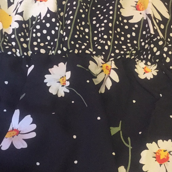 ❌DONATED❌Black Daisy Floral Print Spaghetti Strap Lined Maxi Dress - Picture 8 of 11